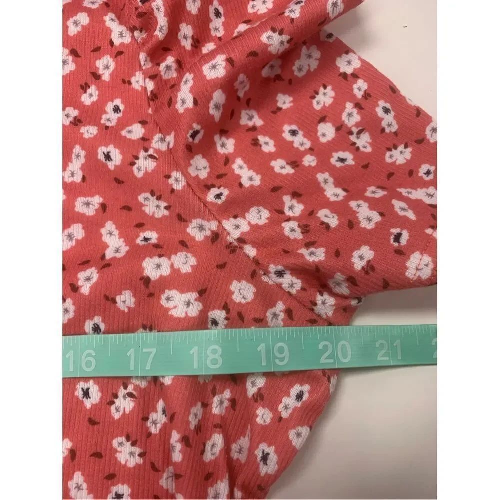 Floral Patterned T-shirt - Picture 7 of 8